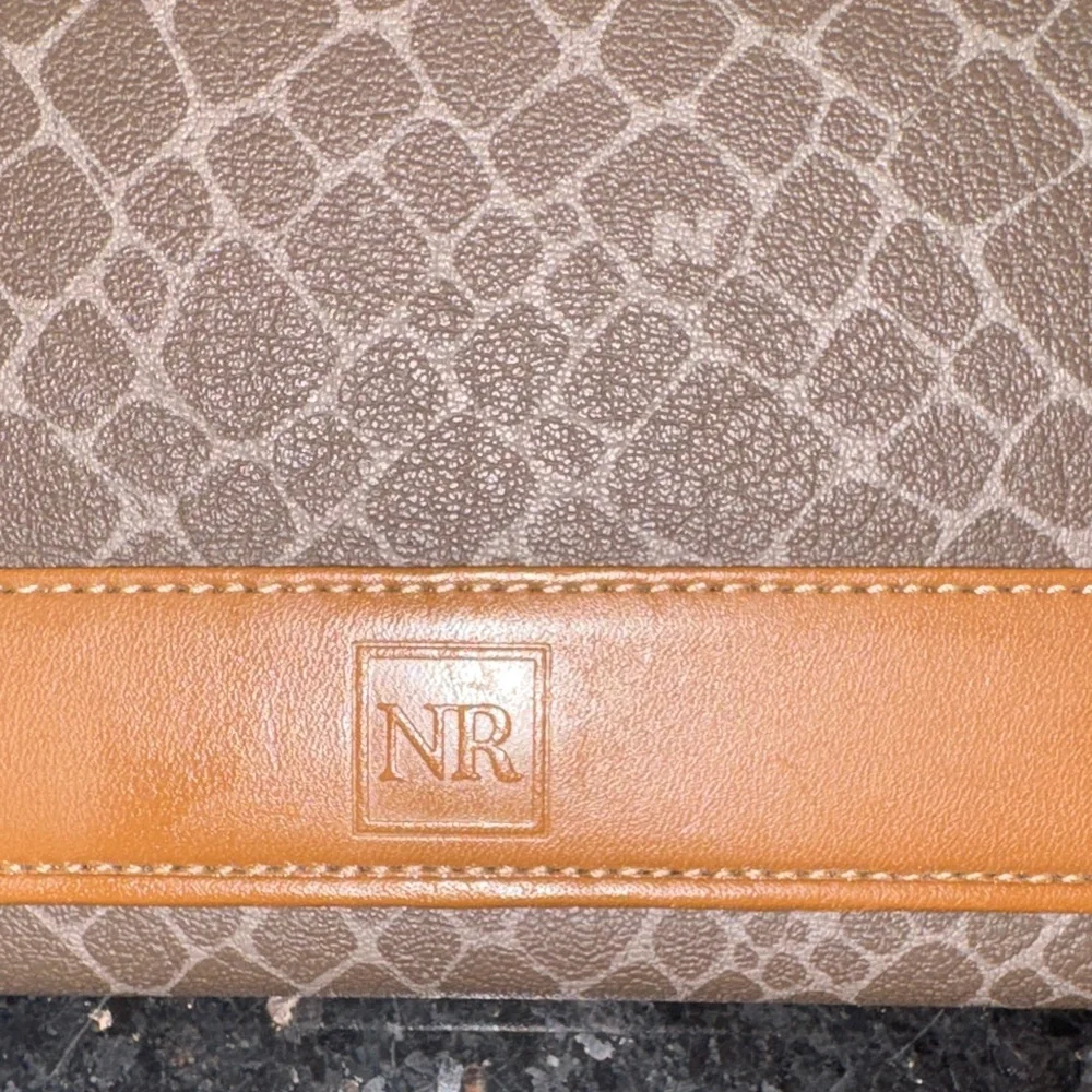 Nina Ricci Chocolate and Charcoal Wallet. - Picture 2 of 7